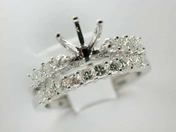18k White Gold Diamond Mounting with Matching Band Set