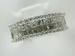 18K White Gold Diamond Ring