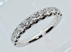 18K White Gold Diamond Ring