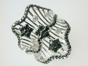 18K White Gold Black Diamond Ring