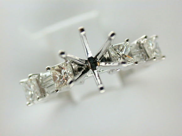 18K White Gold Diamond Mounting