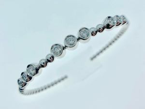 18K White Gold Diamond Bangle