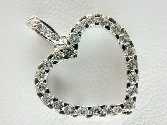 18K White Gold Diamond Heart Pendant