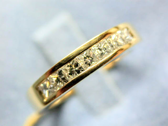 18K Yellow Gold Diamond Ring